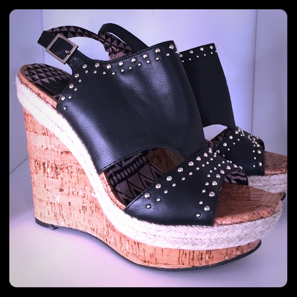Jessica Simpson wedges