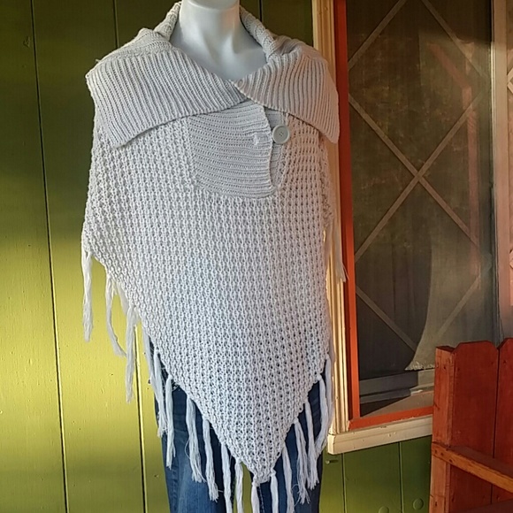NWOT Beautiful Off White Shawl - Picture 2 of 4