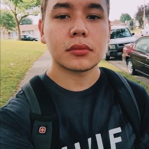 Meet your Posher, Carlos