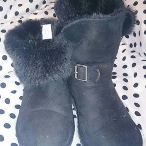 I'm selling my Aero boots!!