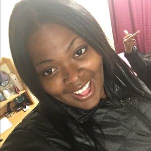 Meet your Posher, Kenyatta