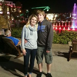 Meet your Posher, Sara