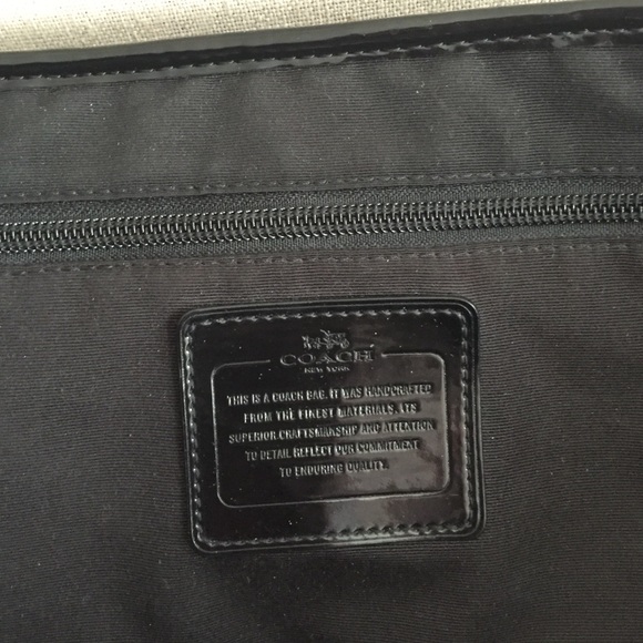 Black Quilted Pattern Coach Bag - Picture 2 of 4