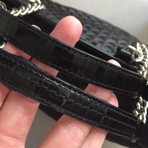 Black Quilted Pattern Coach Bag - Picture 4 of 4