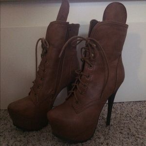 Faux leather boots ||✨