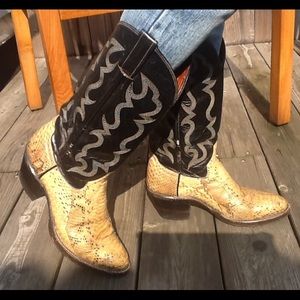 Reserved🌟🌟Gypsy boots!