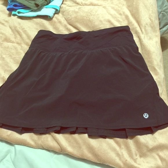 Lululemon ruffle skirt