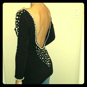 Beautiful pearl open back sweater