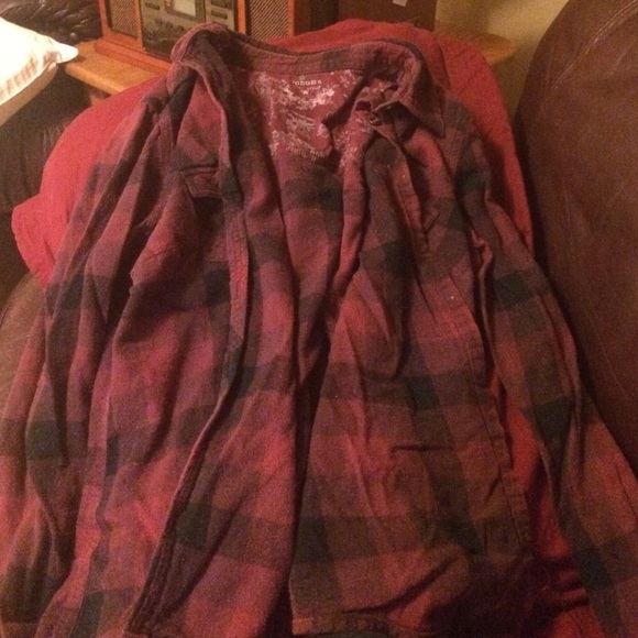 Black and red flannel from Urban Outfitters - Picture 1 of 2