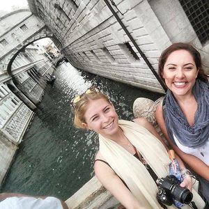 Meet your Posher, Dana