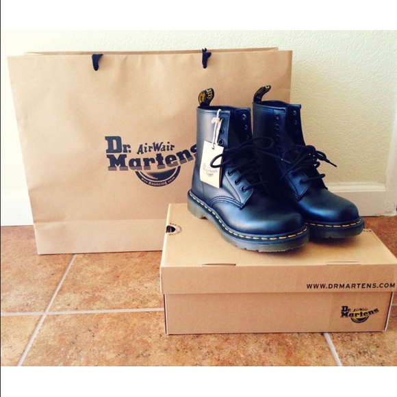 Dr. Martens Shoes - Doc Marten 1460 Boots