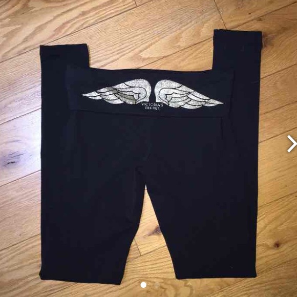 NWOT VS GOLD WING YOGAS