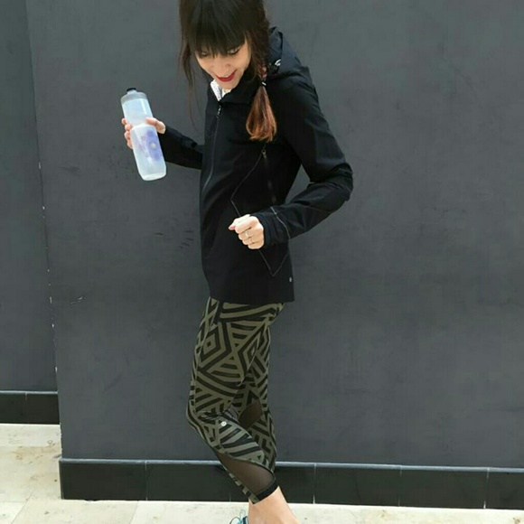 lululemon athletica Pants - Lululemon Inspire Tight fatigue chevron shuffle