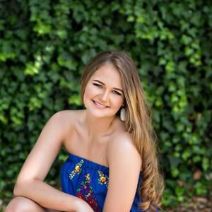 Meet your Posher, Lauren