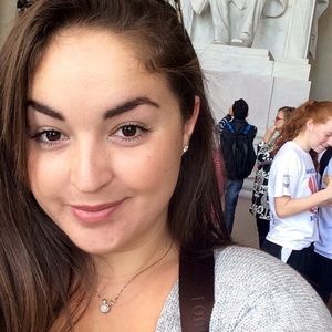 Meet your Posher, Cristina