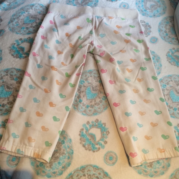 Capri/sweatpants with multi colored hearts - Picture 2 of 3