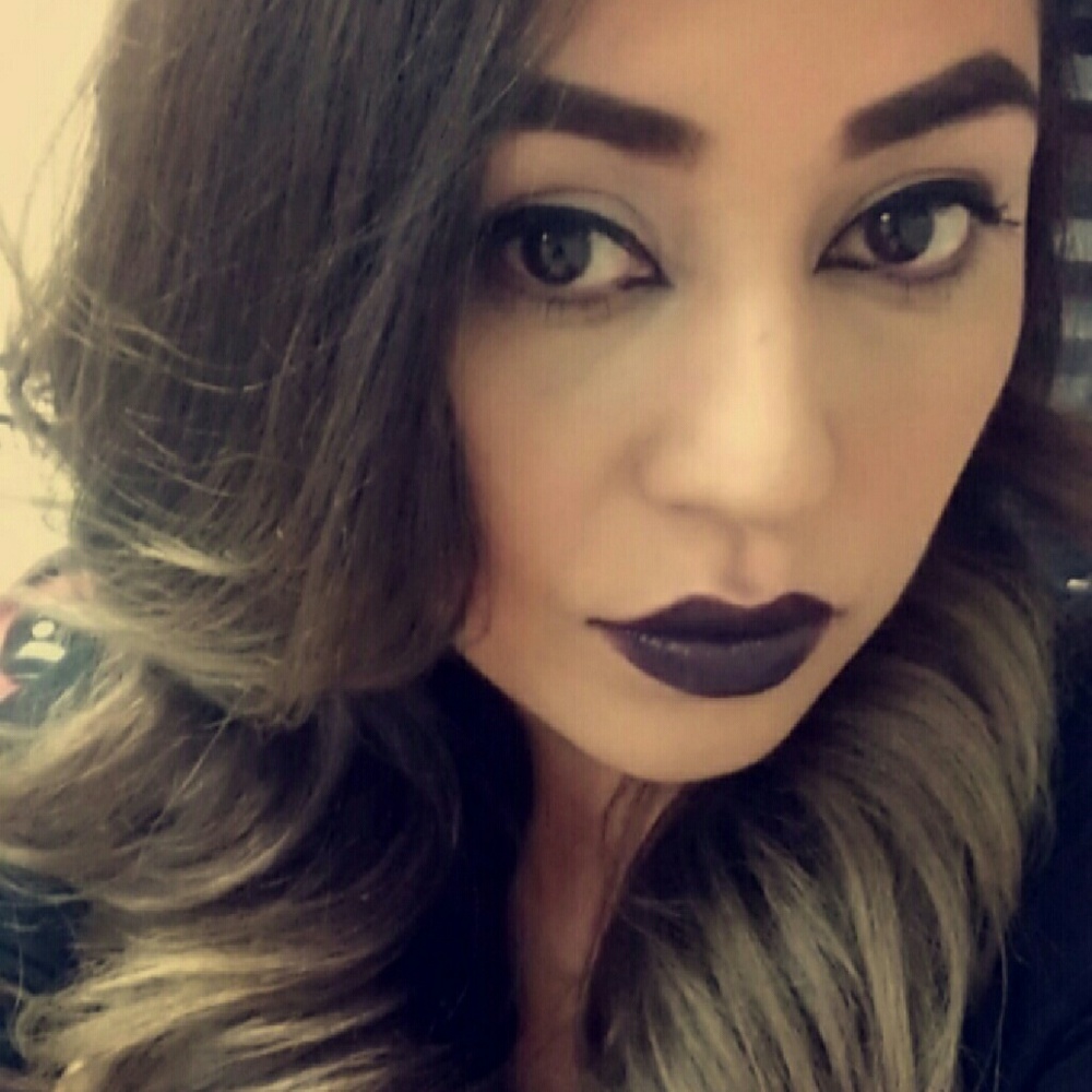 Meet your Posher, Vania
