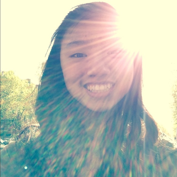 Meet your Posher, Mallory - Picture 2 of 2