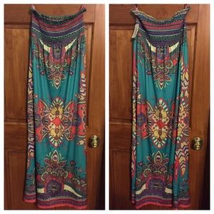 Beautiful boho chic print smocked maxi dress NWT