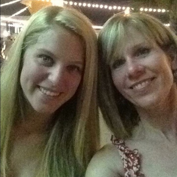 Meet your Posher - Picture 2 of 2