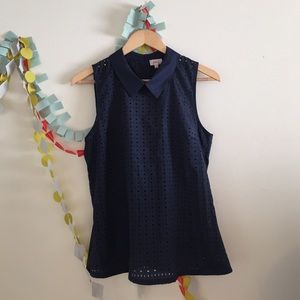 NWT Laser cut button back blouse with collar