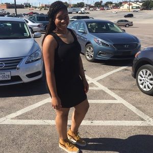 Meet your Posher, Davina