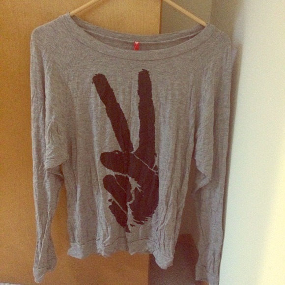 Long sleeve tee