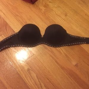 Black strapless 32C bra