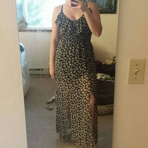 LAST DAY!!! Adorable daisy print dress