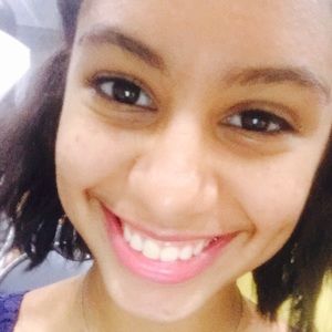 Meet your Posher, Gabriela