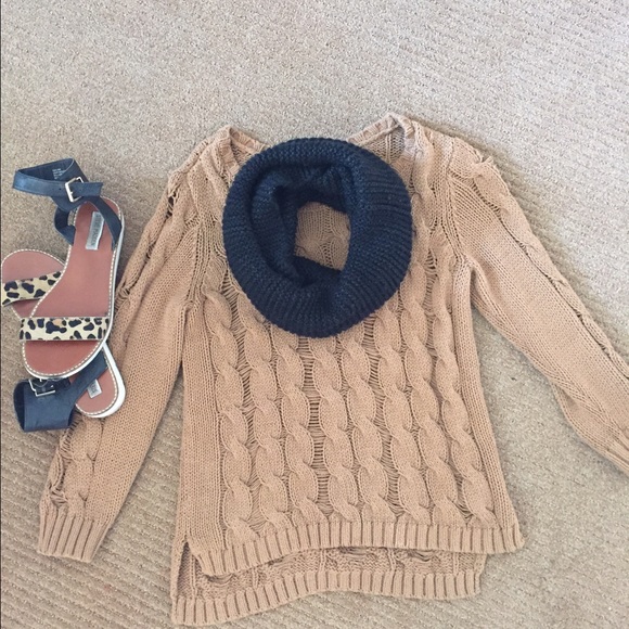 SWEATER WEATHER 🍁🍂 H&M knit sweater!