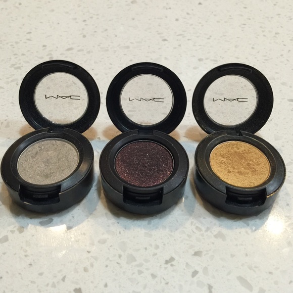 MAC Makeup eyeshadow