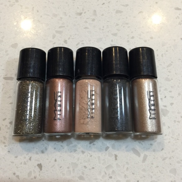 MAC powdered eyeshadow