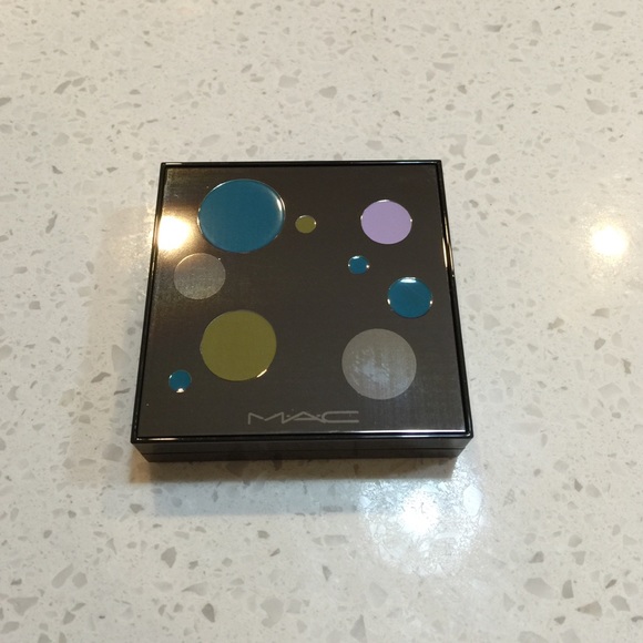 MAC Eyeshadow Never Used