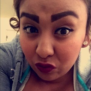 Meet your Posher, Daniela