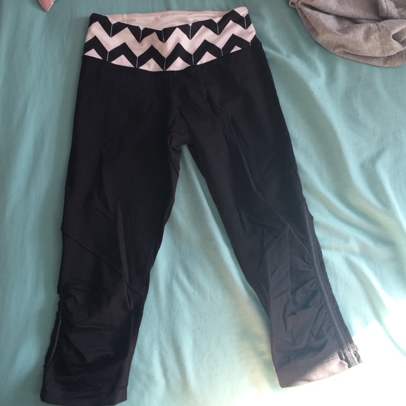 Cropped lulu leggings