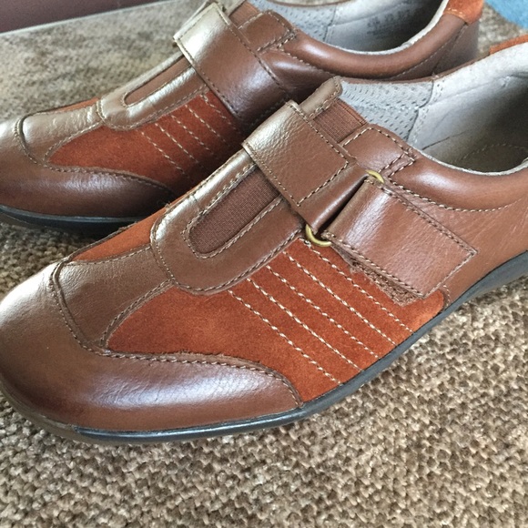 Naturalizer sneaker size 6.5 caramel rusty brown - Picture 1 of 4