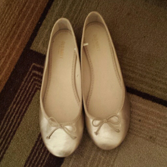 GOLD SLIP ON