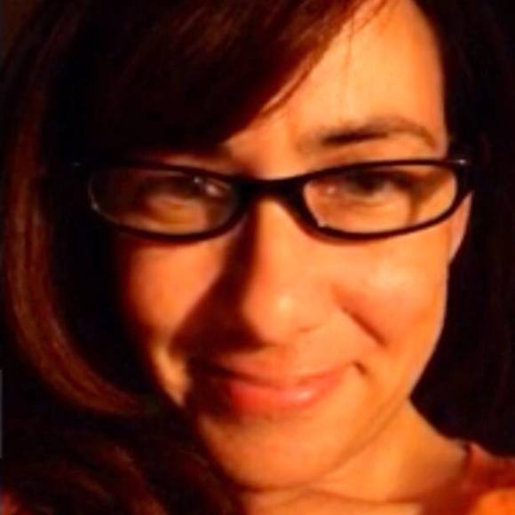 Meet your Posher, Michelle - Picture 1 of 1
