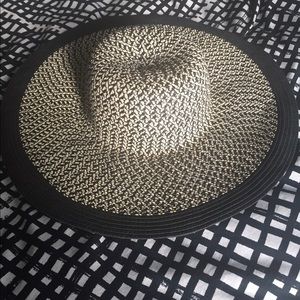 Summer wide brimmed floppy sun hat!