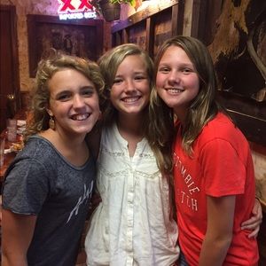 Meet your Posher, Mia