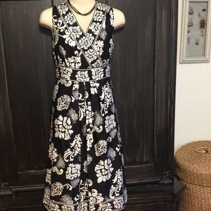 Beautiful black and white dress!