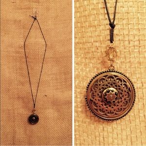 Vintage pendent gold necklace