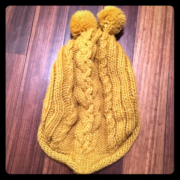🚫SOLD🚫 Mustard Yellow Beanie