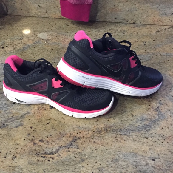 Nike running shoes - Picture 2 of 2