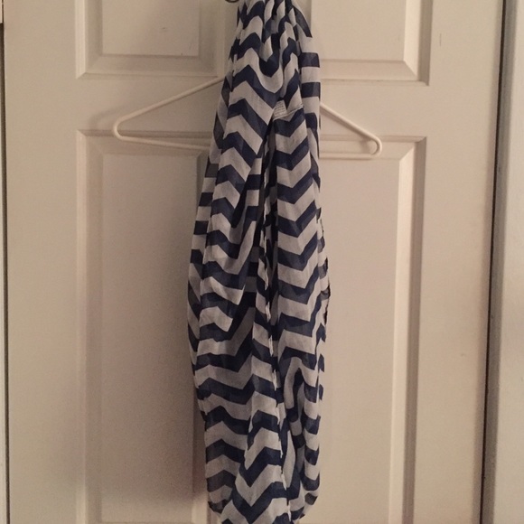 Infinity scarf