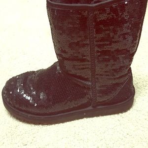 Black sequin uggs