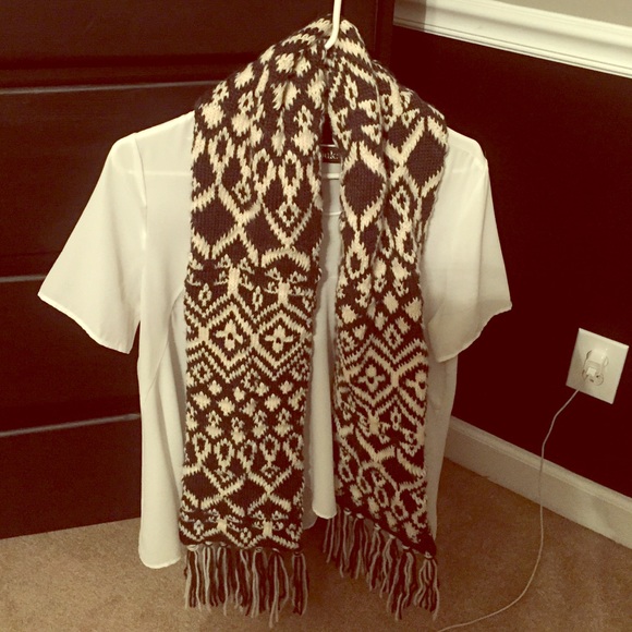 Old navy sweater scarf