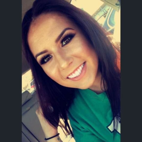 Meet your Posher, Melina