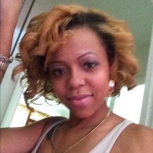 Meet your Posher, Ayanna